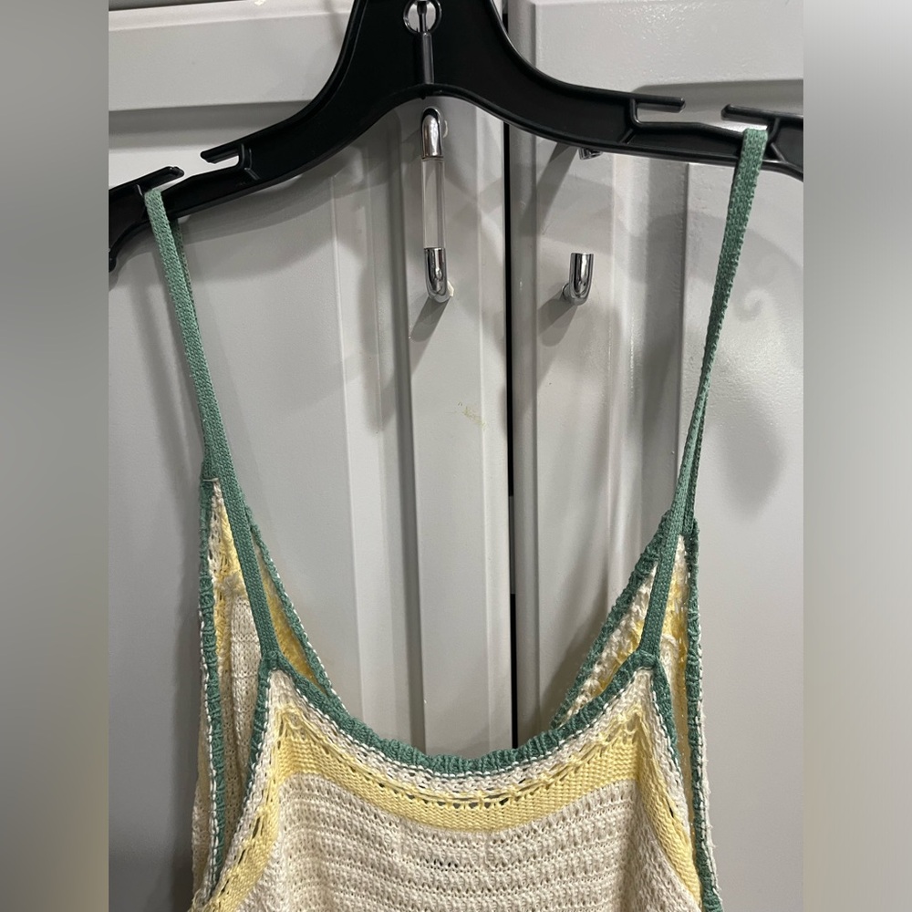 Universal Threads Elegant Yellow and Cream Crochet Dress 2X - Picture 9 of 11
